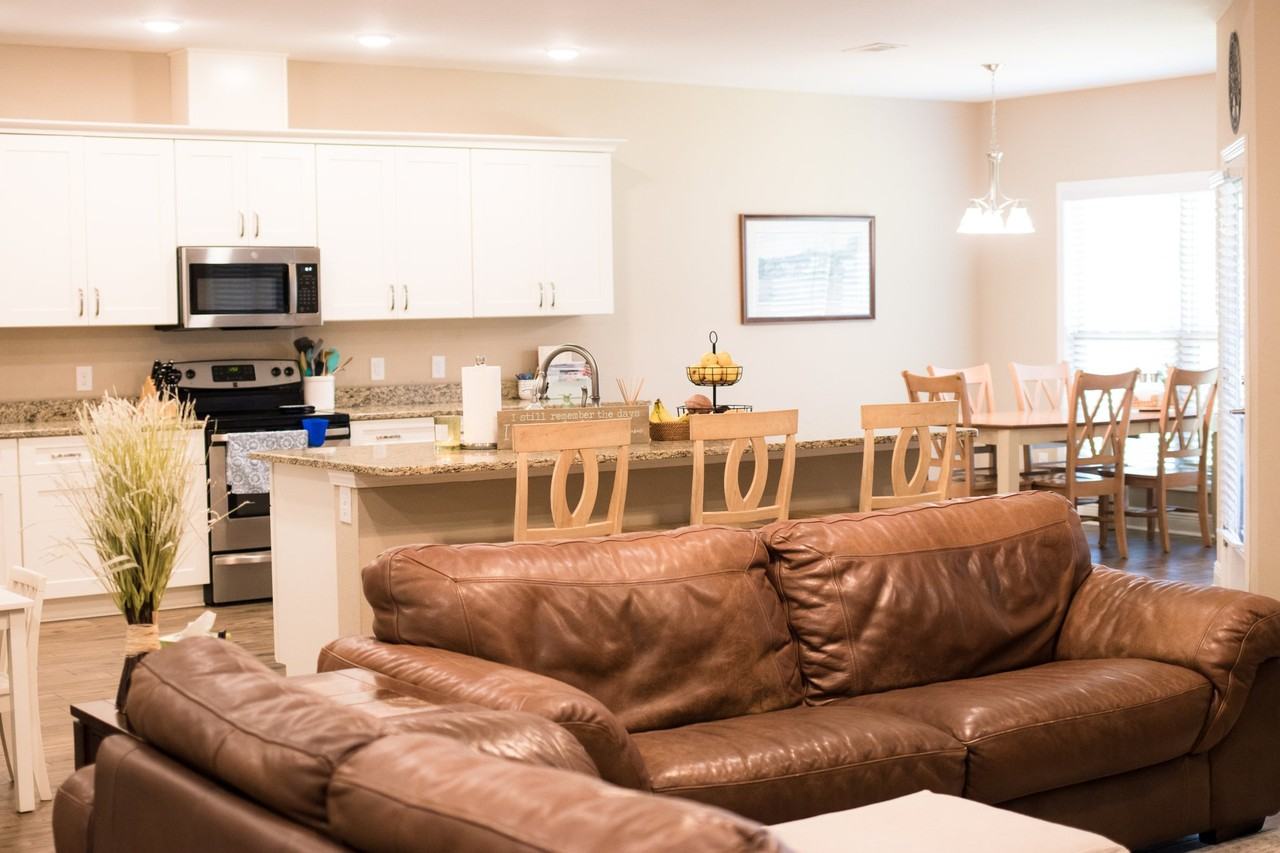 976 Black Walnut Trl - Photo 4 of 20