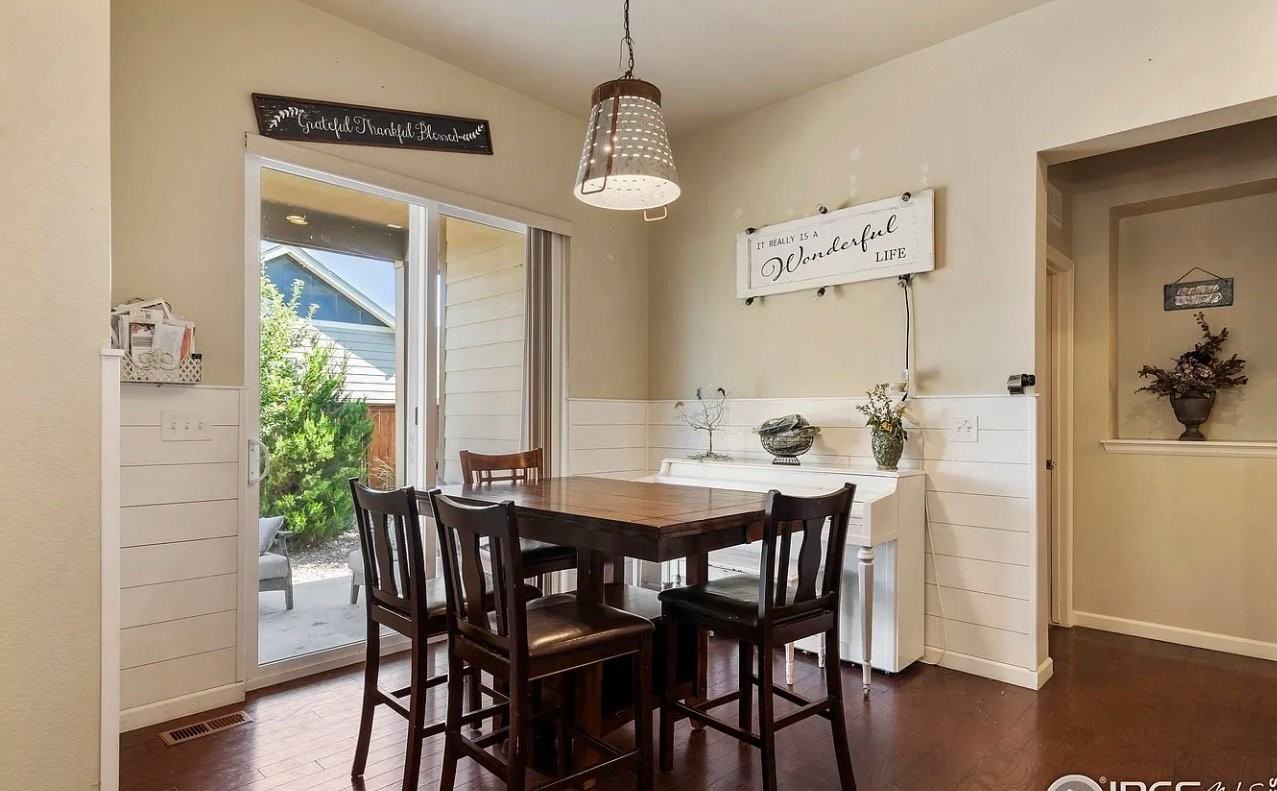 882 Jenny Ln - Photo 5 of 14