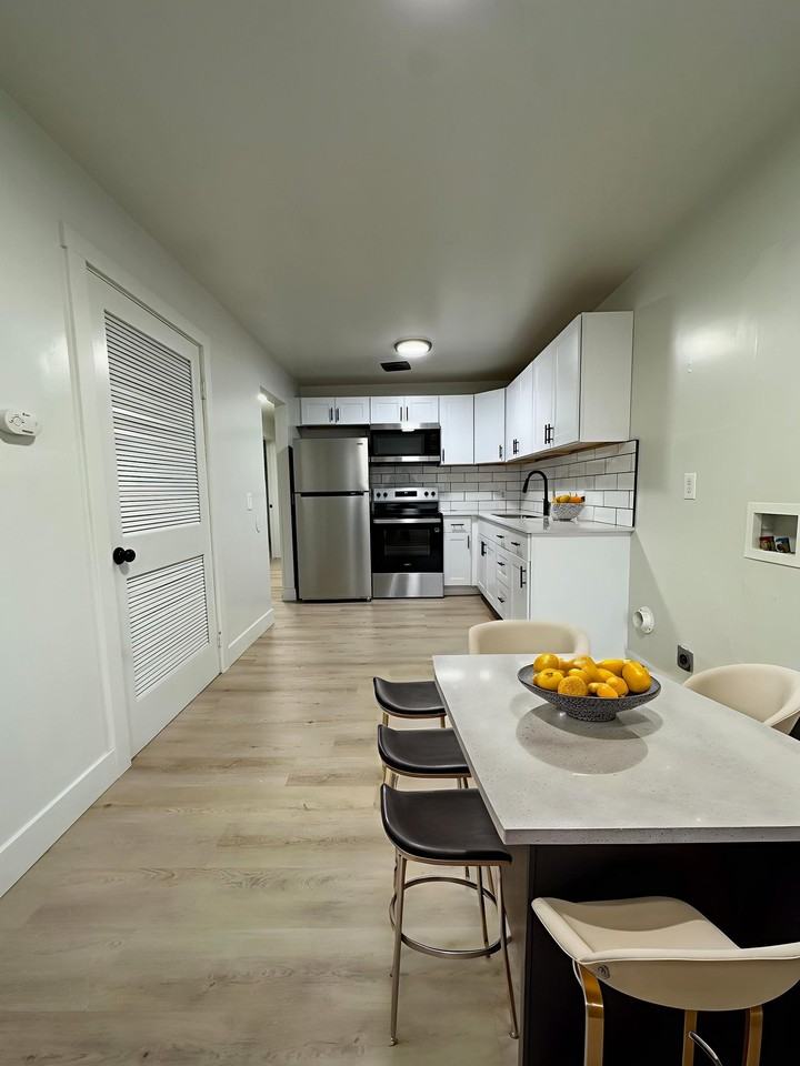 1340 S St #9 - Photo 5 of 19