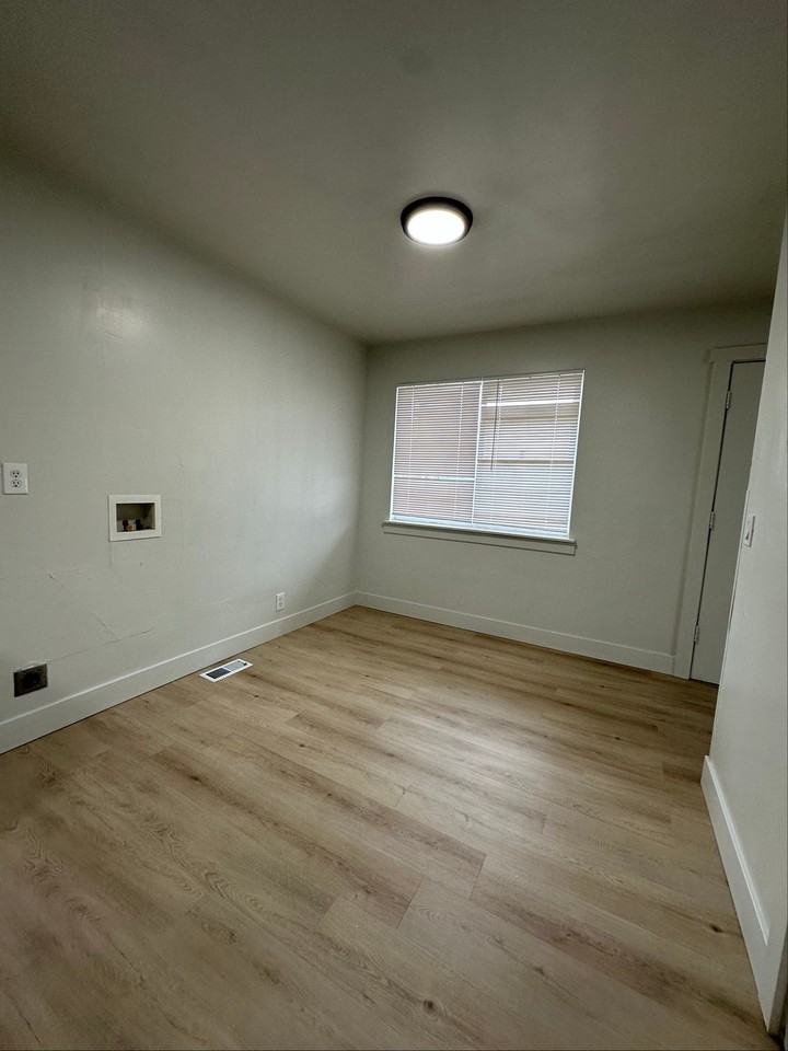 1340 S St #9 - Photo 7 of 19