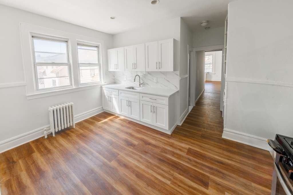 161 Watsessing Ave #2R - Photo 2 of 13