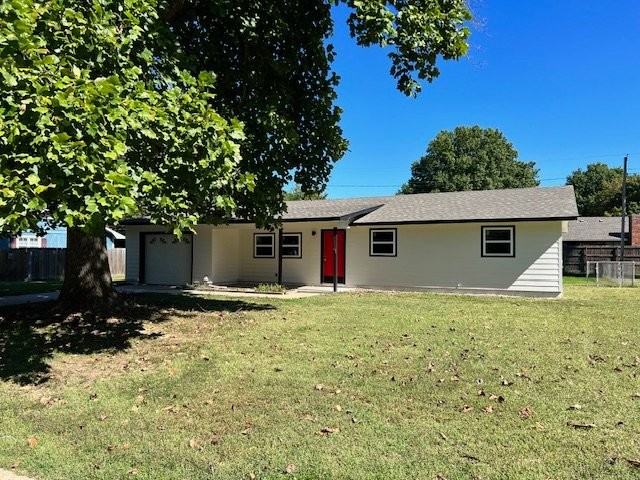 114 N Nolan Ave - Photo 2 of 15