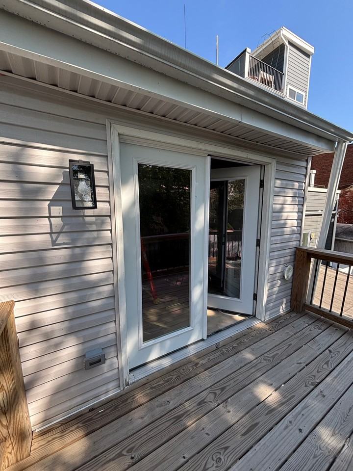 452 Belgrade St - Photo 2 of 40