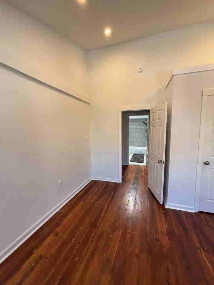 452 Belgrade St - Photo 5 of 40