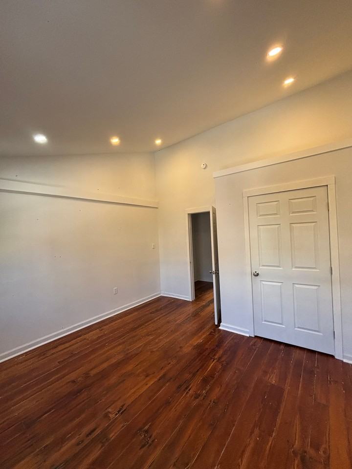 452 Belgrade St - Photo 6 of 40