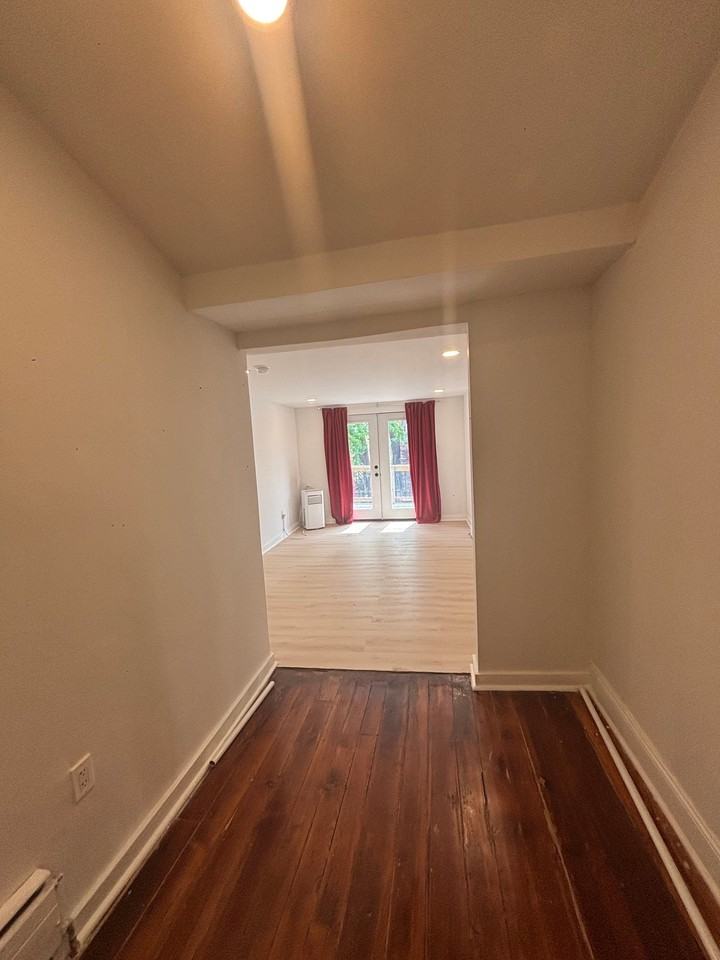 452 Belgrade St - Photo 7 of 40