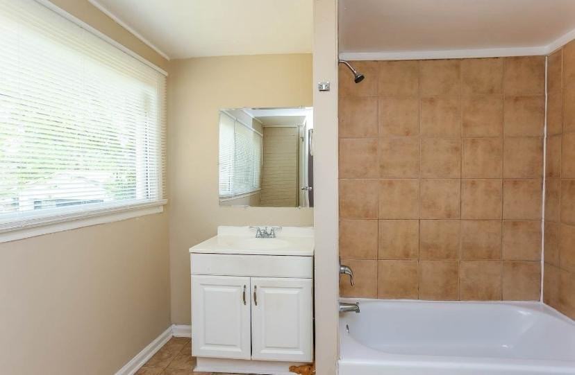 2122 Cherry Ln #B1 - Photo 3 of 9