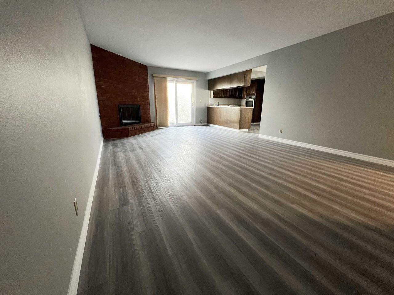 20433 Pacific Dr - Photo 2 of 14