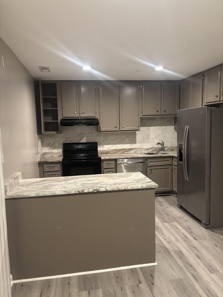 1495 Lowell Ct - Photo 2 of 16