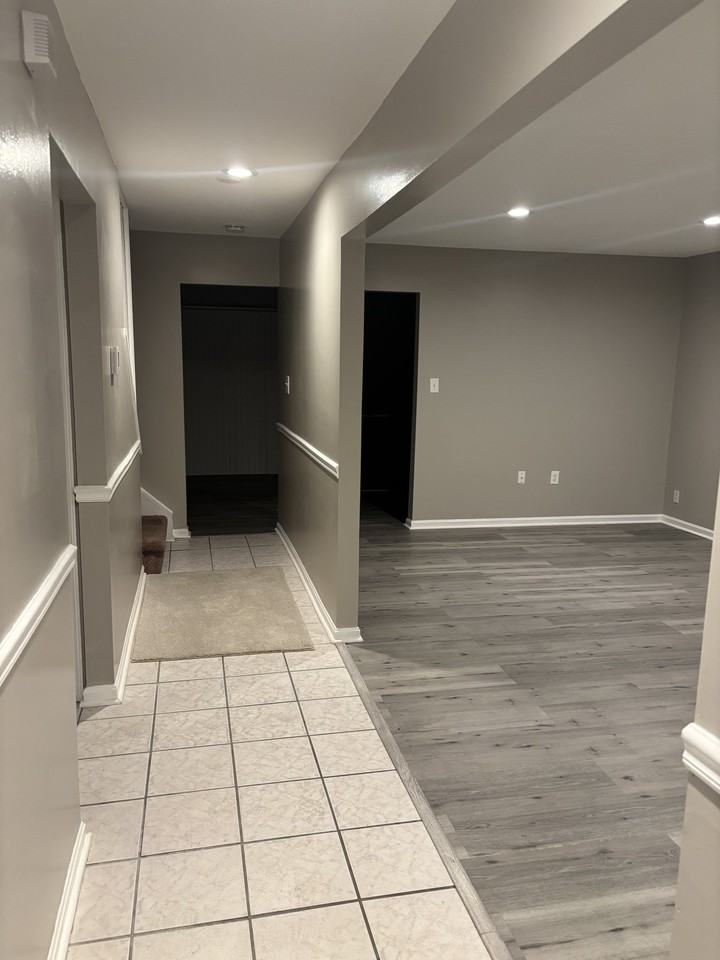 1495 Lowell Ct - Photo 6 of 16