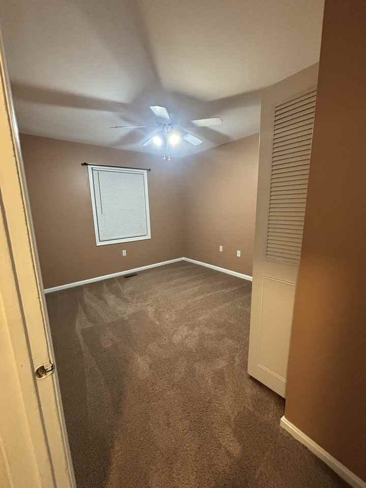 1495 Lowell Ct - Photo 7 of 16