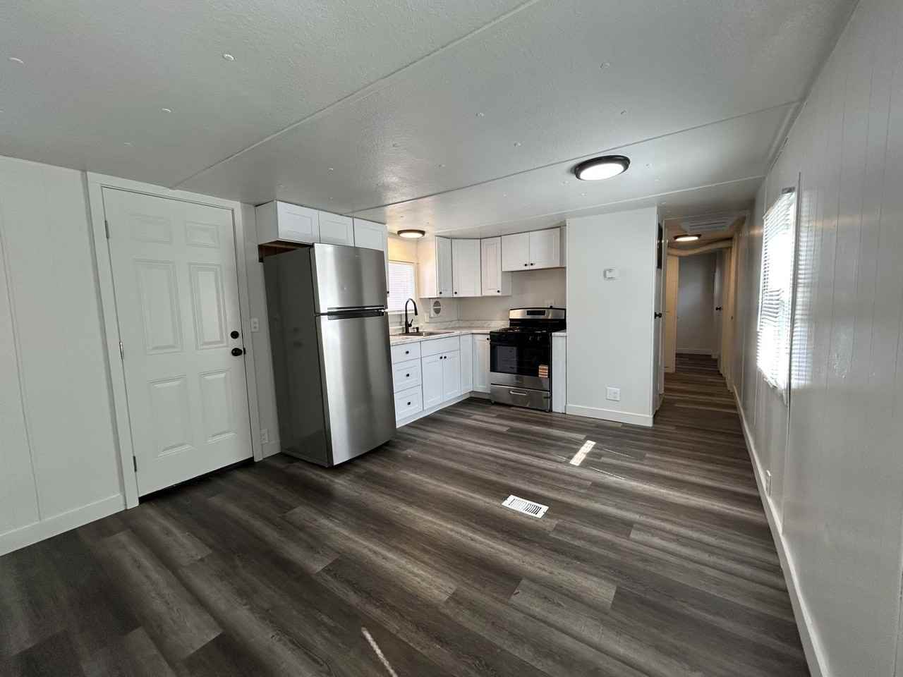 500 S Main St #T16 - Photo 2 of 8