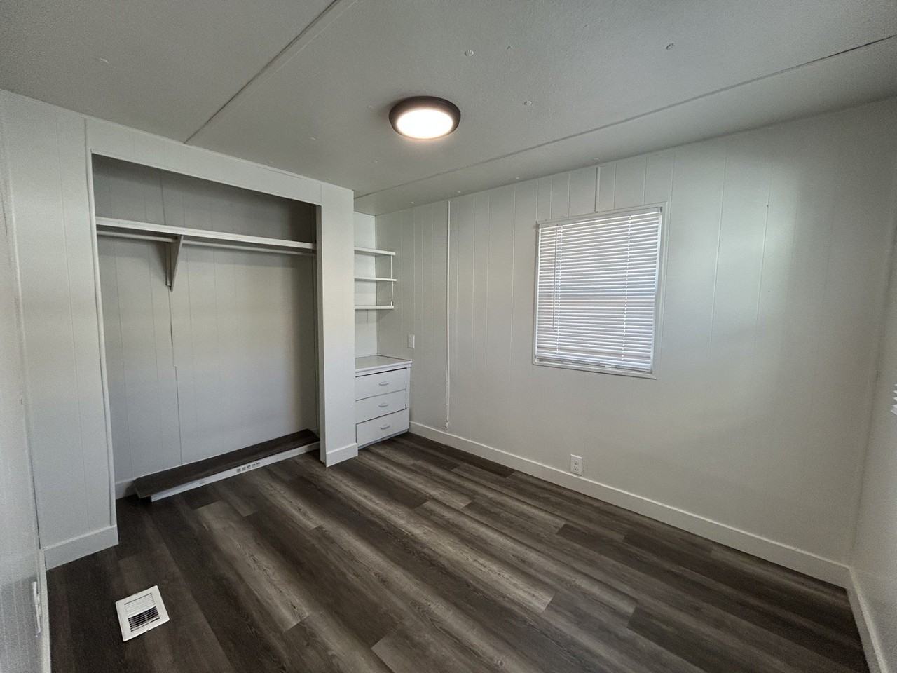 500 S Main St #T16 - Photo 4 of 8