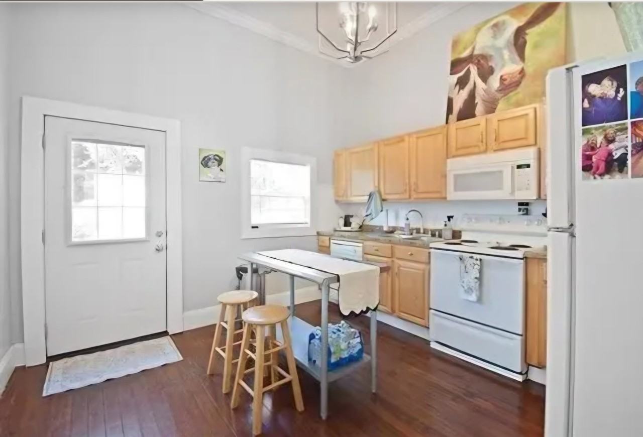 822 Josephine St #822 - Photo 5 of 10