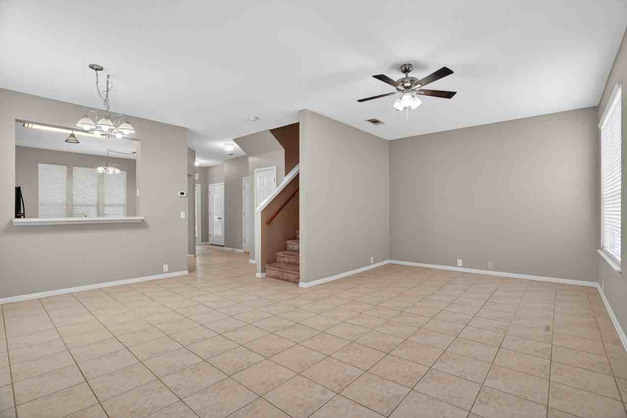 10624 Traymore Dr - Photo 6 of 20