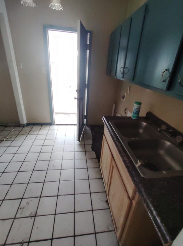 1308 Saint Stephens Dr - Photo 7 of 15