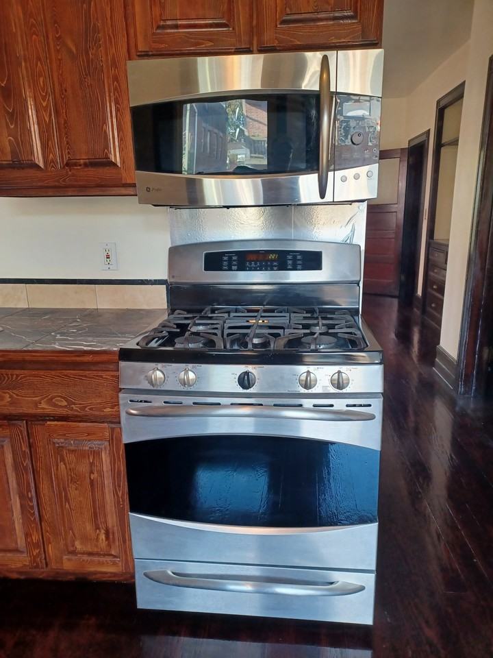 268 Bond St #268BONDST - Photo 4 of 20