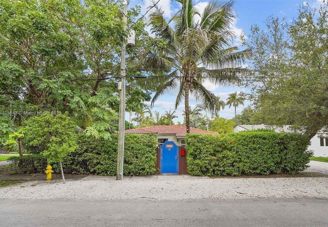 2441 Swanson Ave - Photo 2 of 19