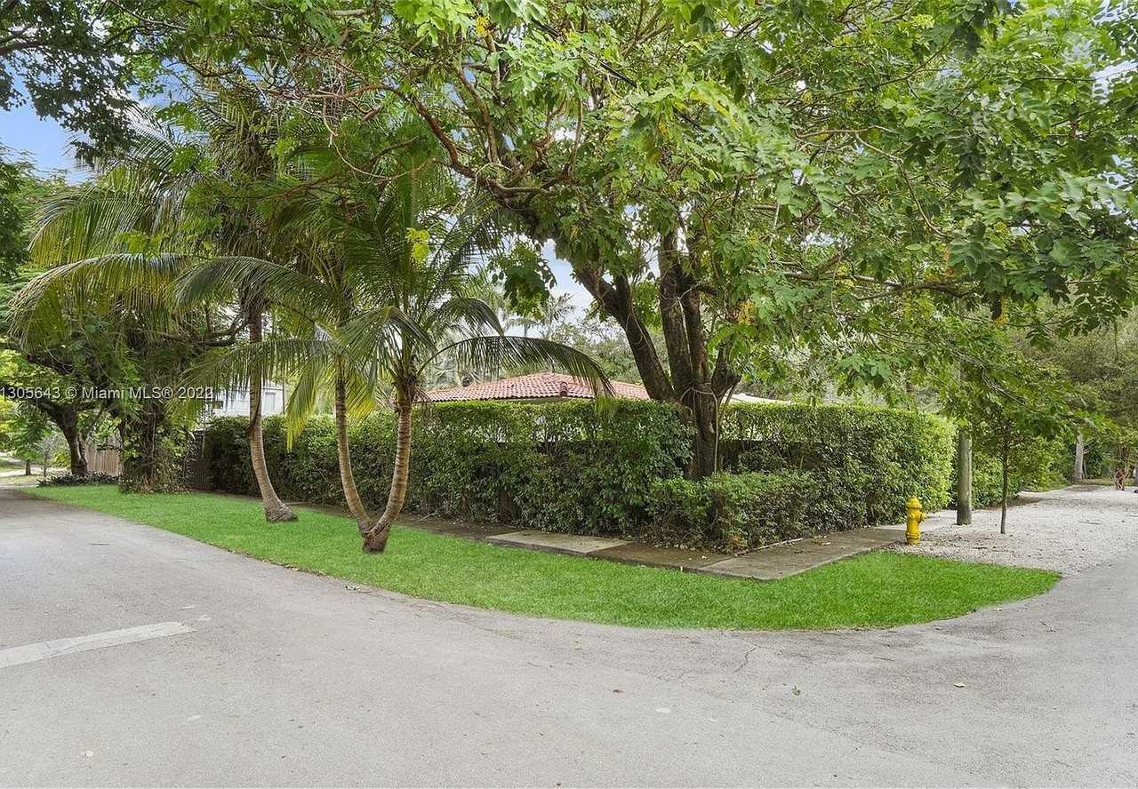 2441 Swanson Ave - Photo 5 of 19