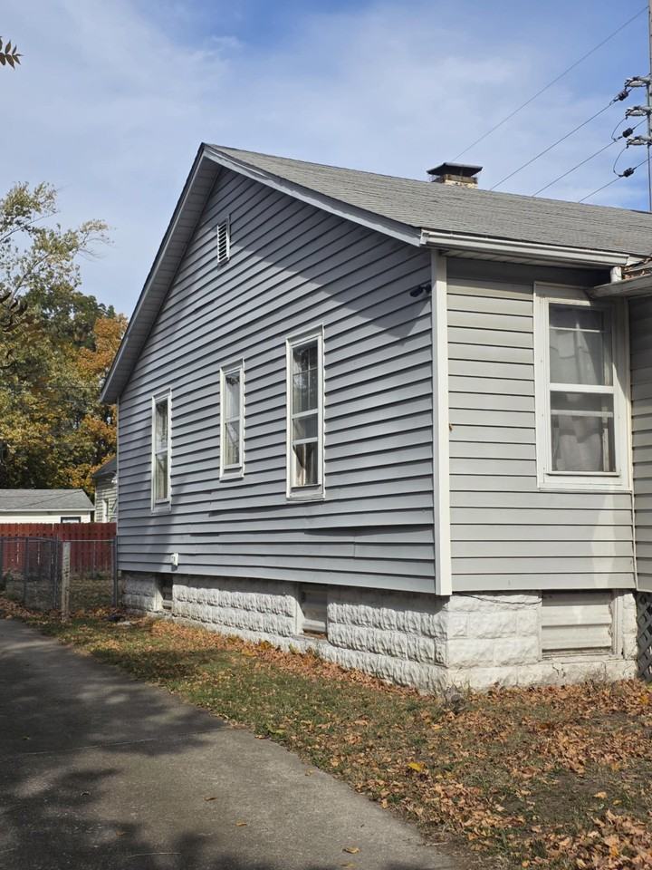 1180 E Mueller Ave - Photo 3 of 20