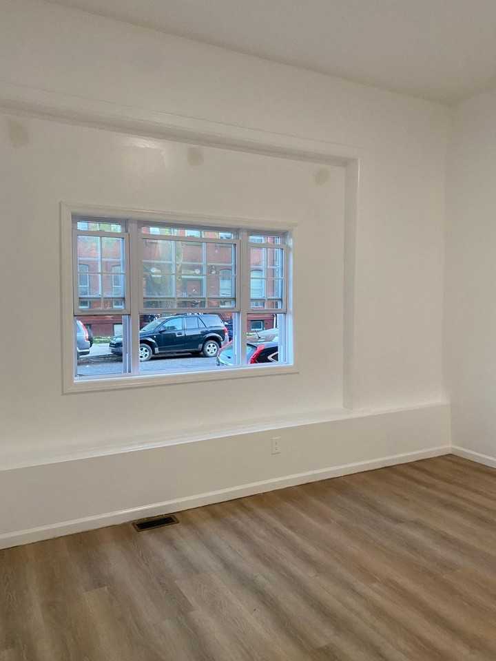 244 E Hanover St #1 - Photo 6 of 13