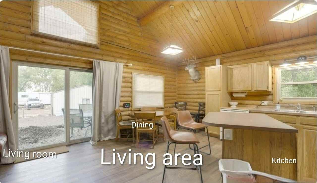 6085 Coffeen Ave - Photo 4 of 15