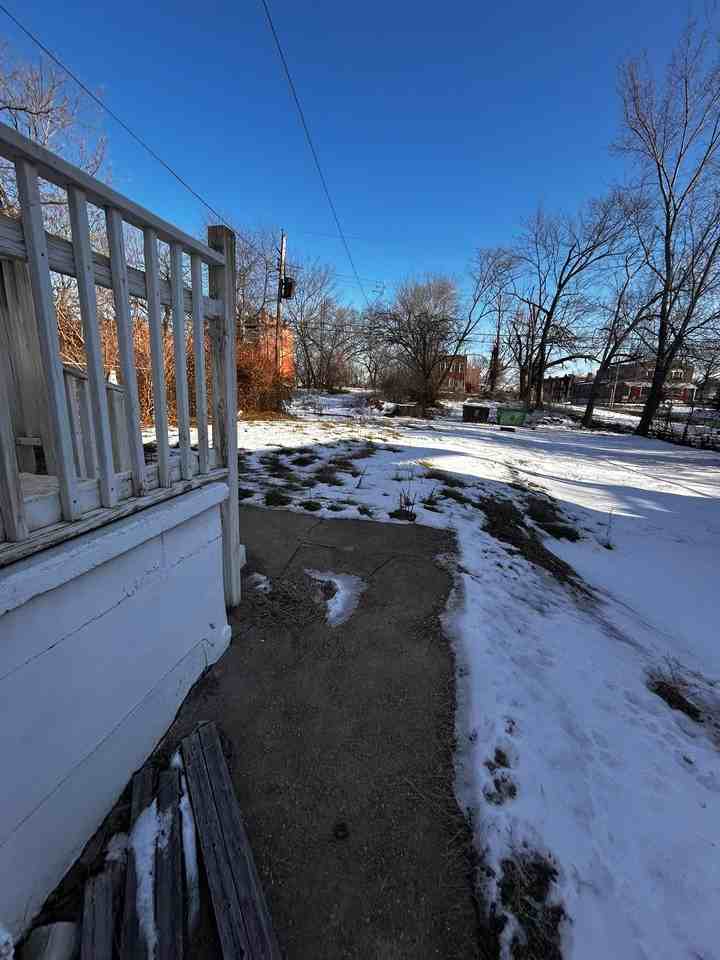 1460 Laurel St - Photo 4 of 20