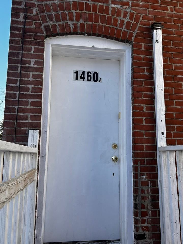 1460 Laurel St - Photo 7 of 20