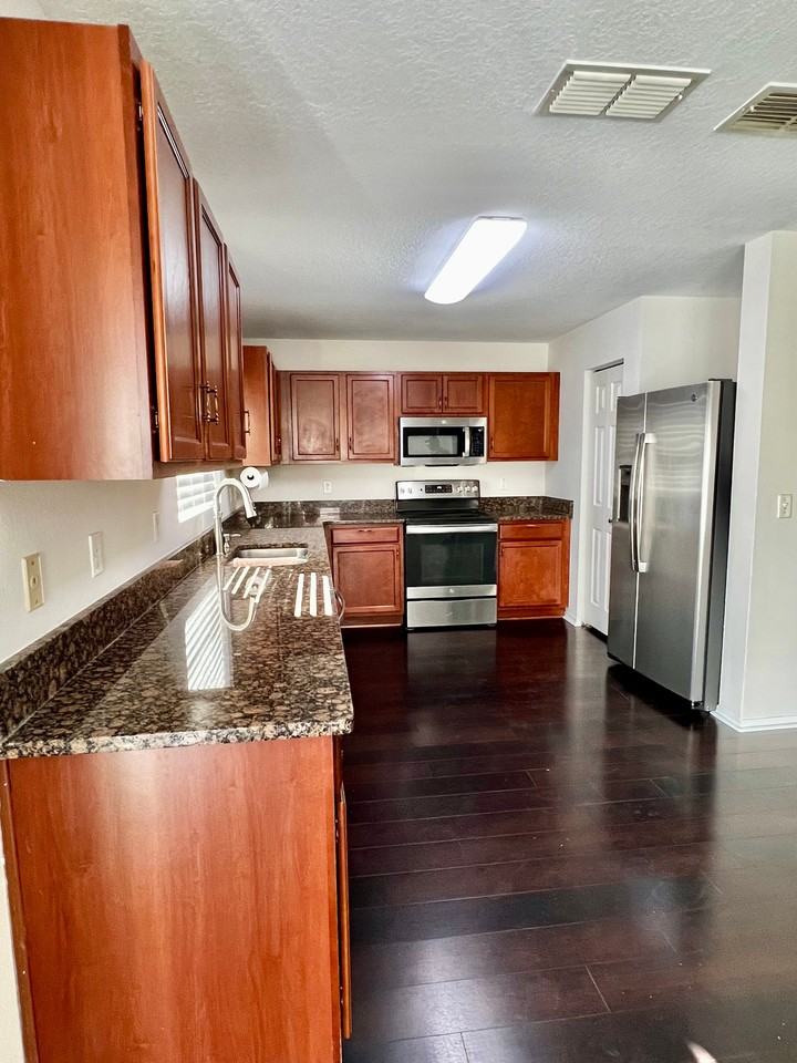 18916 Randall Pl - Photo 3 of 18