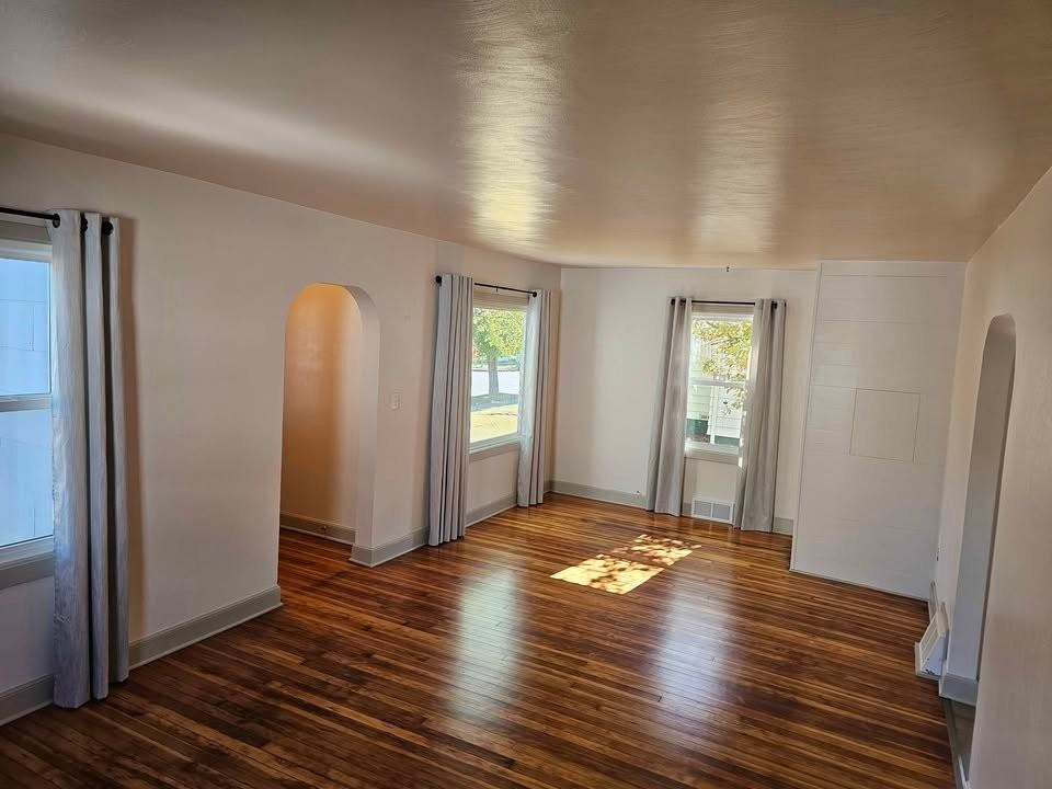 1206 Pershing St - Photo 2 of 3