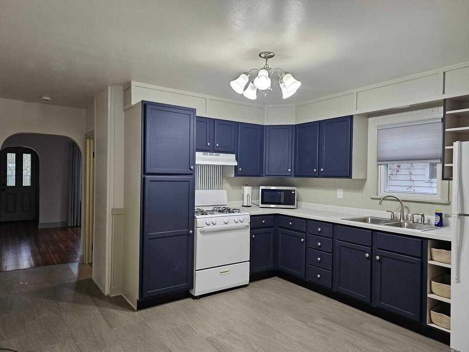 1206 Pershing St - Photo 3 of 3