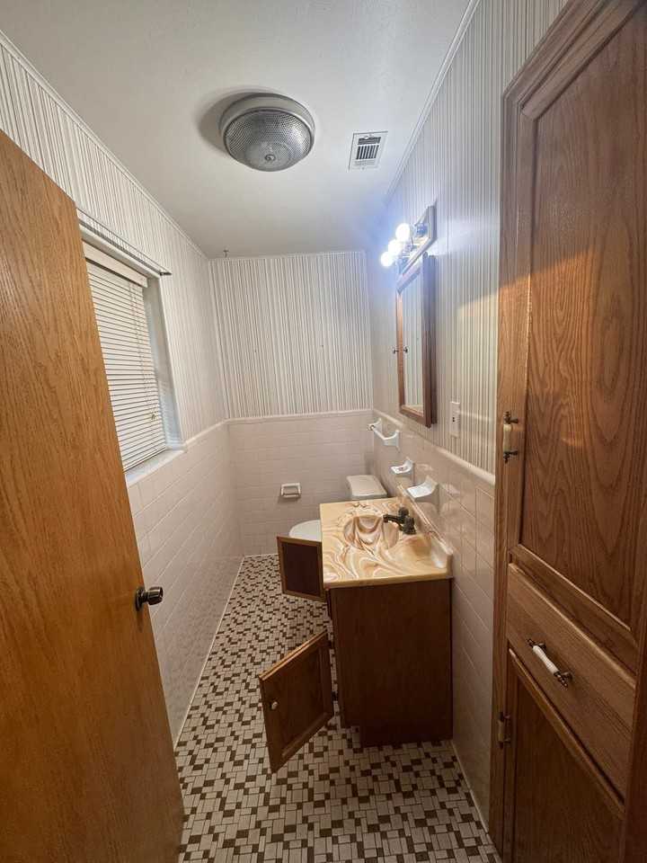 196 Burney Dr - Photo 5 of 8