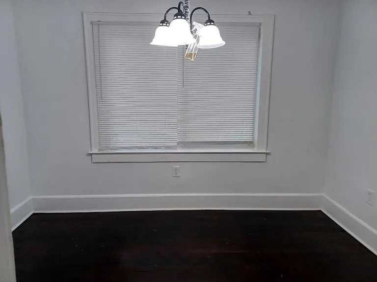 4801 Glenwood Ave Se - Photo 5 of 7