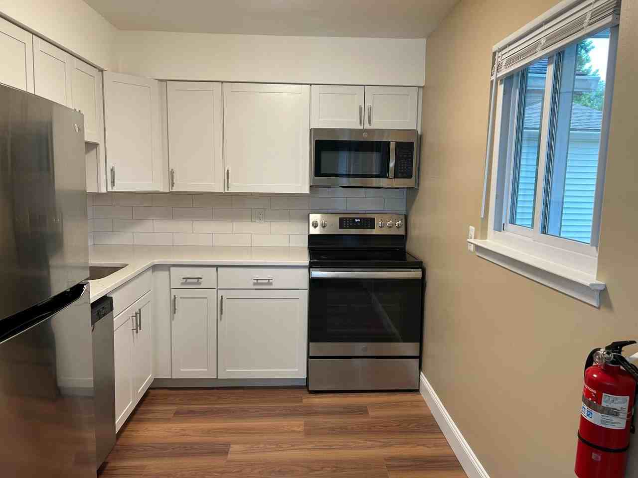 13 Inwood Ter - Photo 5 of 17