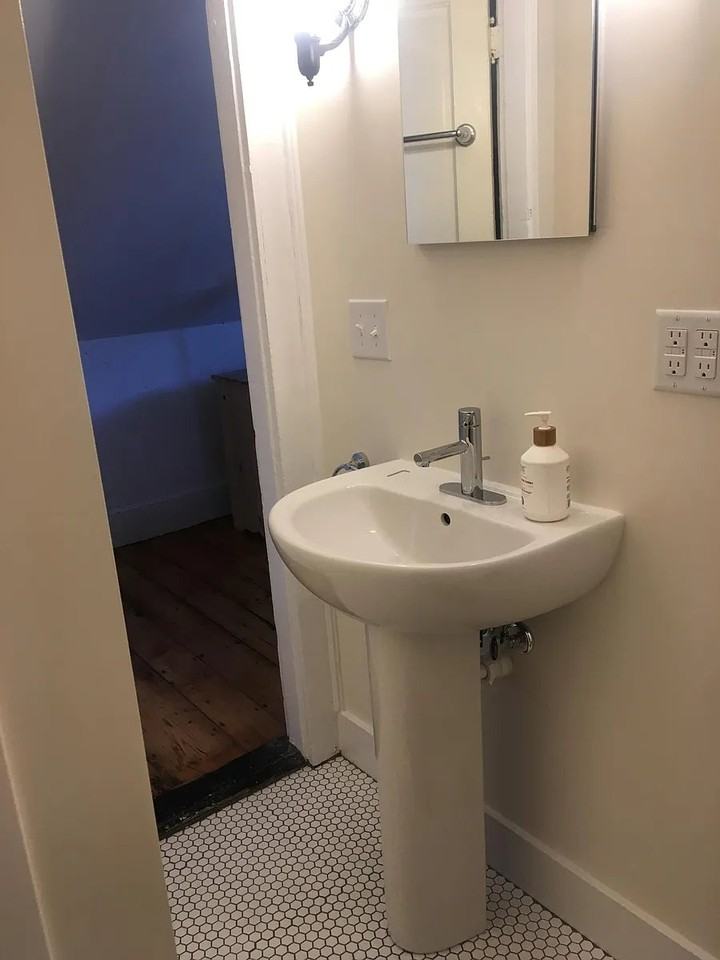 2 Summer St #B - Photo 7 of 13