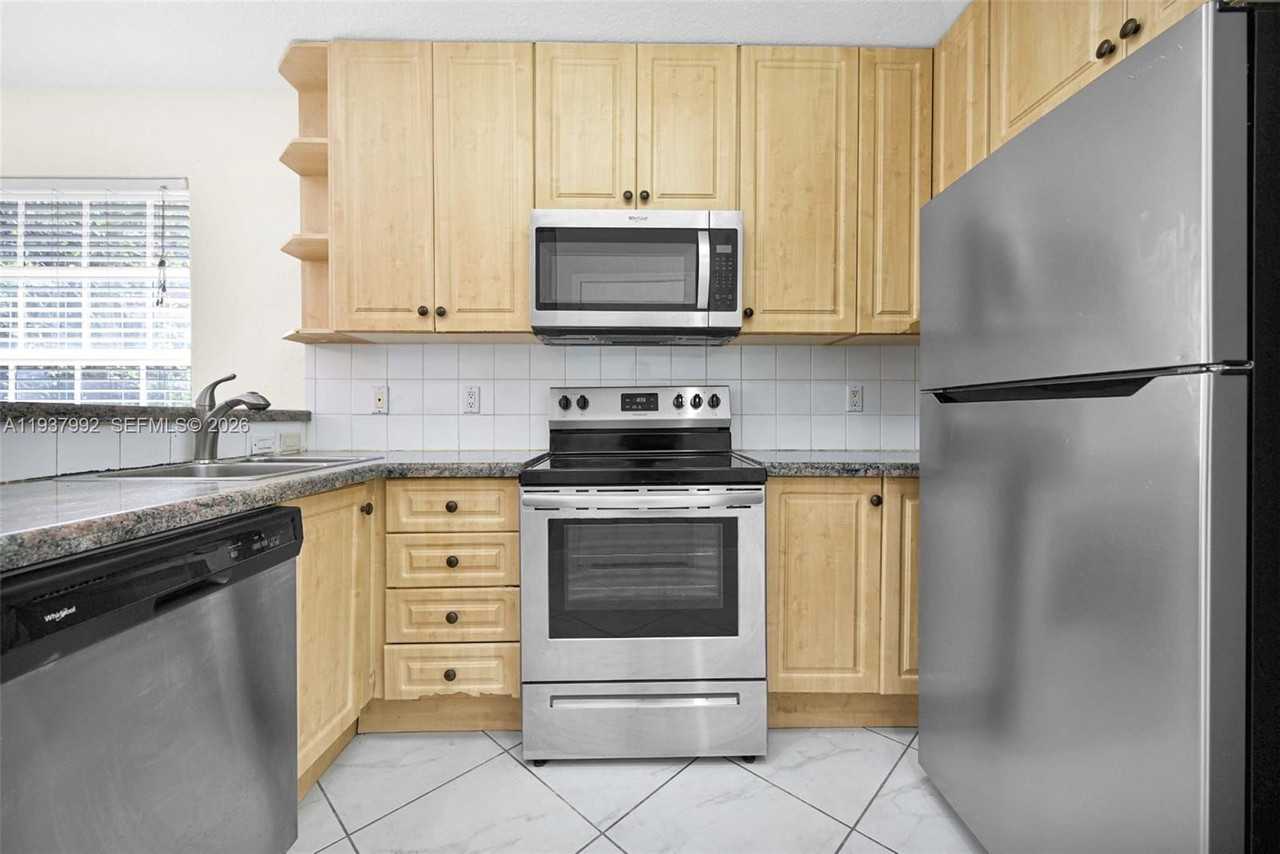 1731 Northwest 94th Avenue #1731 - Photo 5 of 26