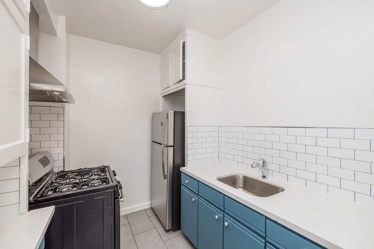 226 Athol - Photo 6 of 45