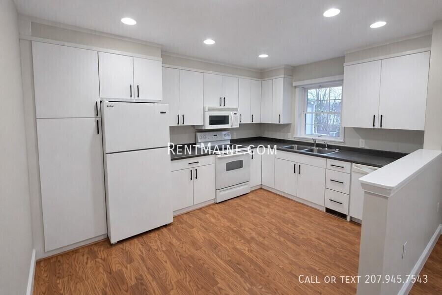 33 Burleigh Rd #33 - Photo 2 of 30