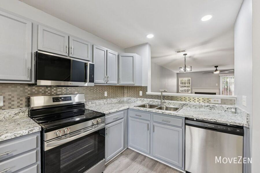 12315 Bluestem Ln - Photo 2 of 32