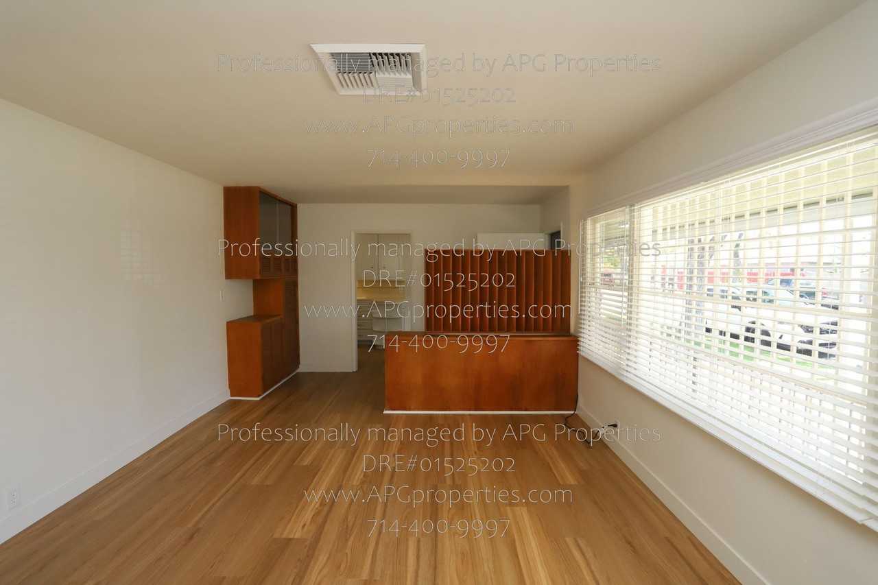 919 W Wilshire Ave - Photo 3 of 32