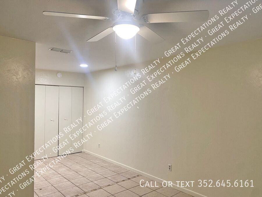 2009 Ne 17th Pl - Photo 6 of 9