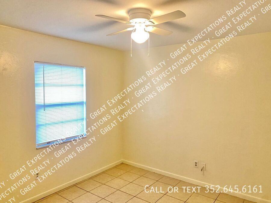 2009 Ne 17th Pl - Photo 7 of 9