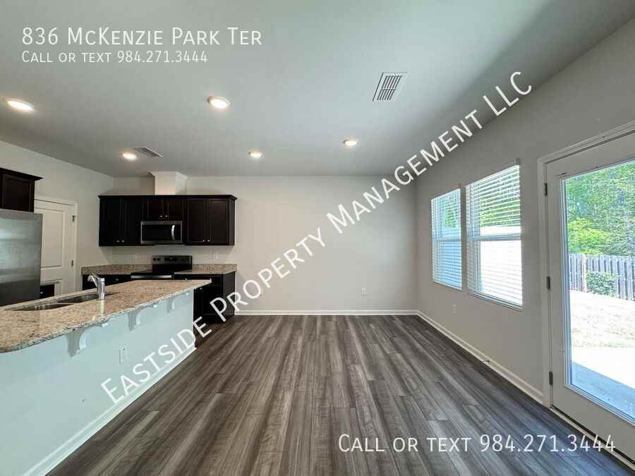 836 Mckenzie Park Ter - Photo 3 of 17