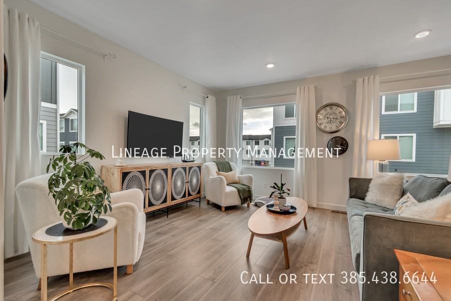 3940 N Cougar Ln - Photo 4 of 24