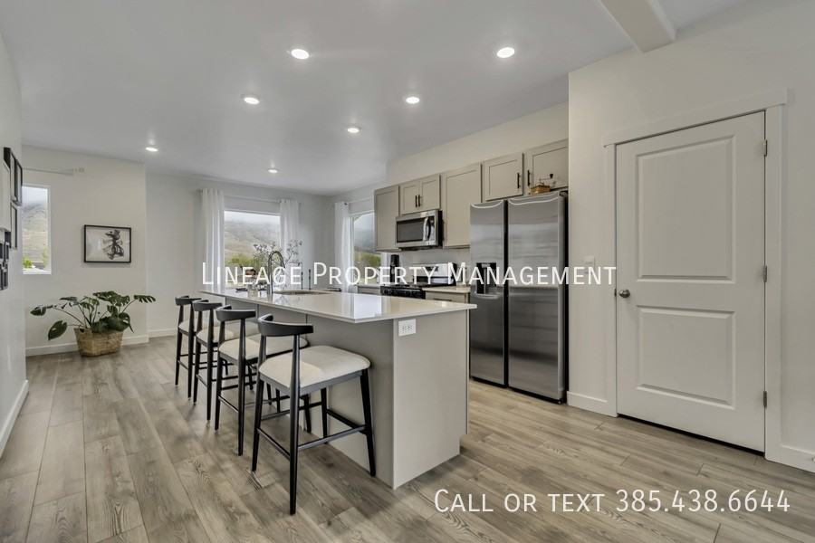 3940 N Cougar Ln - Photo 7 of 24