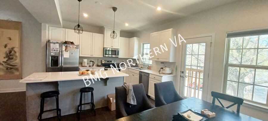 4504 Joseph Bristow Ln - Photo 5 of 23