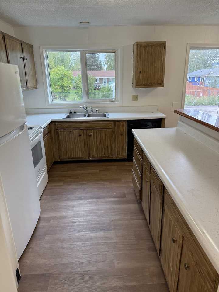 100 B St #5 - Photo 2 of 9