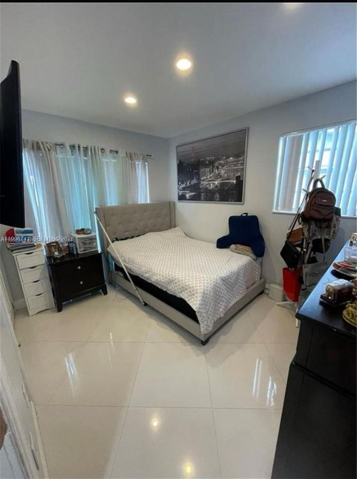 7651 Northwest 14th Street #7651 - Photo 6 of 10