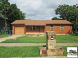 featured image of 2103 Crescent Dr