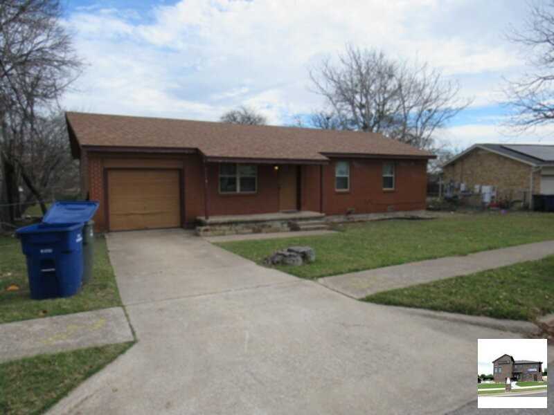 2103 Crescent Dr - Photo 5 of 21